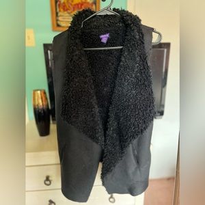 Black madden girl faux fur vest size L/XL